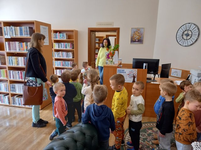 Lekcja Biblioteczna - Przedszkole w Sokolnikach Wielkich